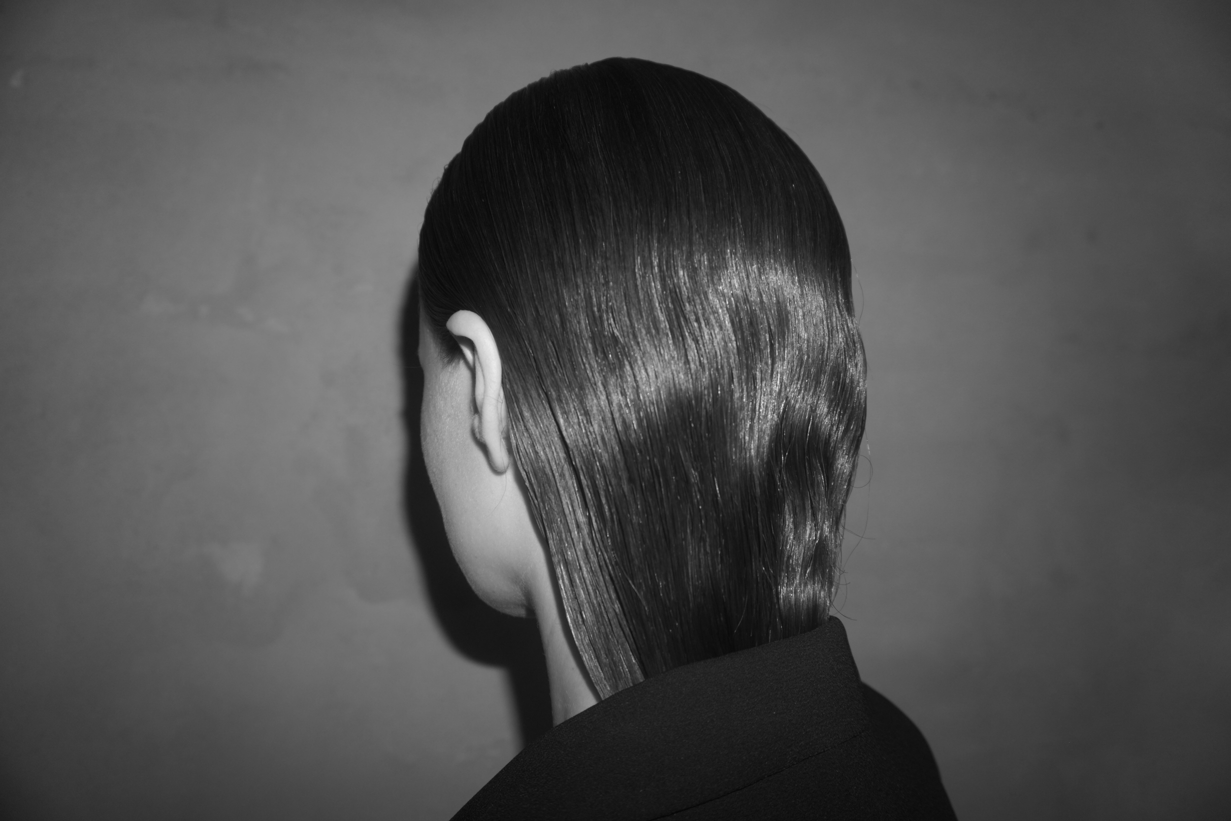 Sundt og glansfuldt hår efter head spa i Aalborg